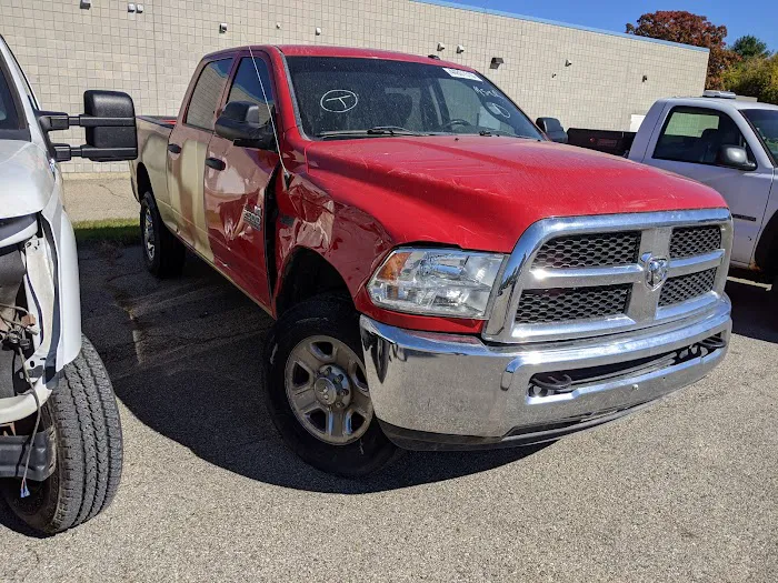 Broadmoor Motors Auto Body 4