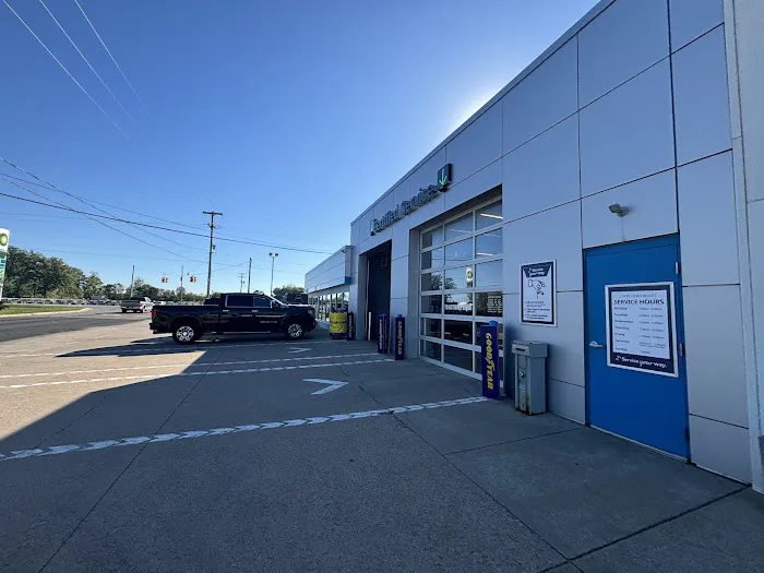 Fox Chevrolet - Service & Parts 1