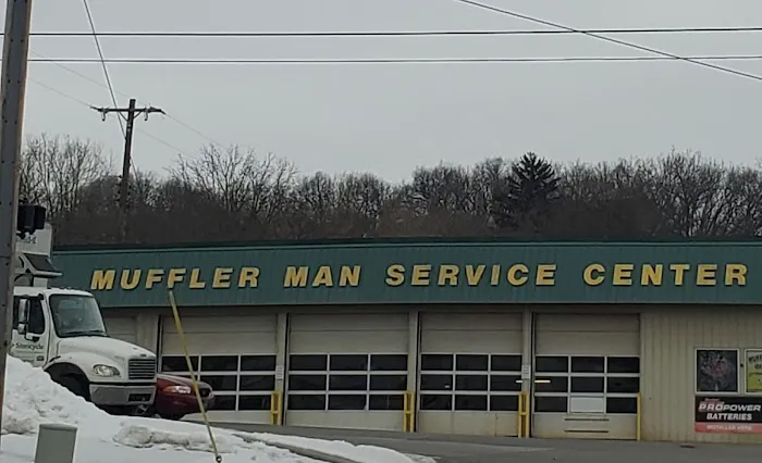 Muffler Man of Ionia 0
