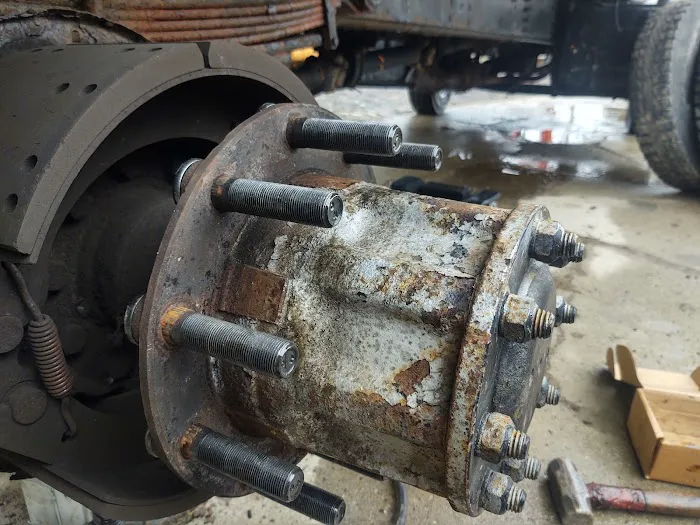R&R Truck Repair LLC 0