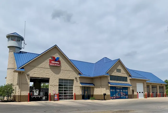 Valvoline Instant Oil Change 6