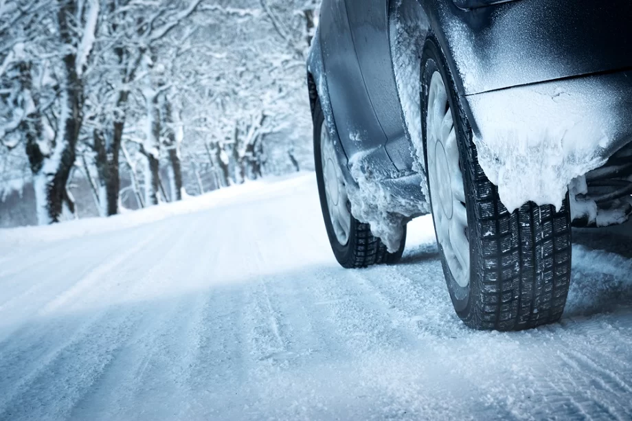 How to Prepare for Roadside Emergencies in Winter: Essential Tips for Safe Driving