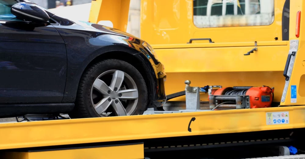 How to Find Towing Companies with Emergency Roadside Help Near You