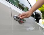 How to Get Roadside Help Without a Smartphone: Practical Tips and Alternatives