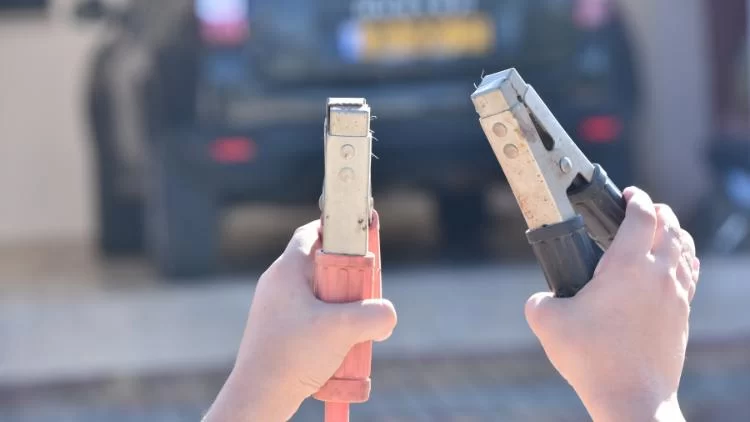 Reliable Jumpstart Service for Dead Batteries: Get Back on the Road Fast