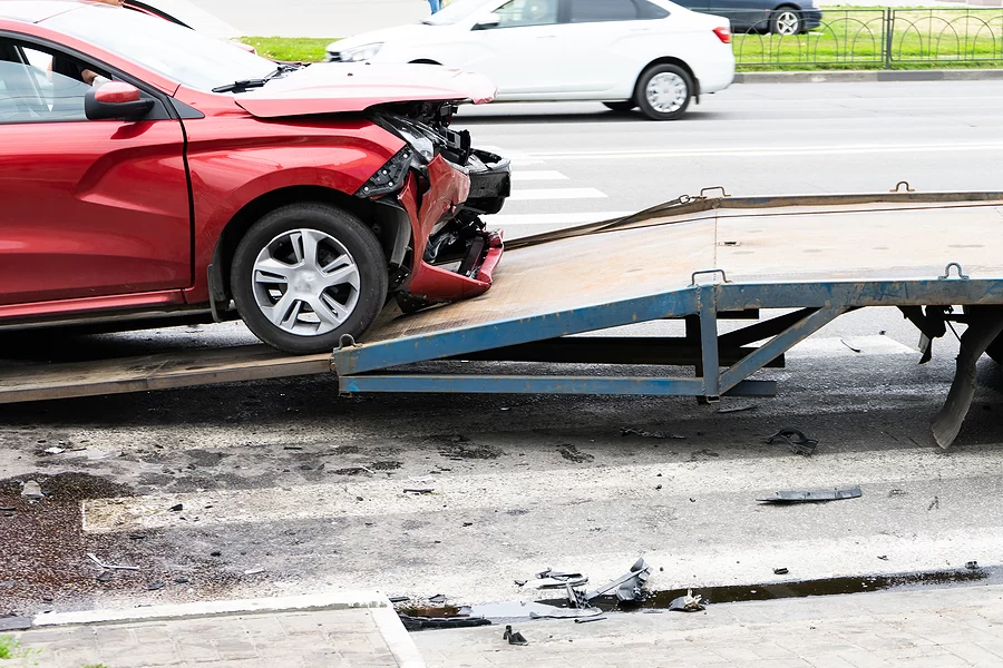 Emergency Towing for Wrecked Vehicles: Essential Guide to Fast and Reliable Assistance