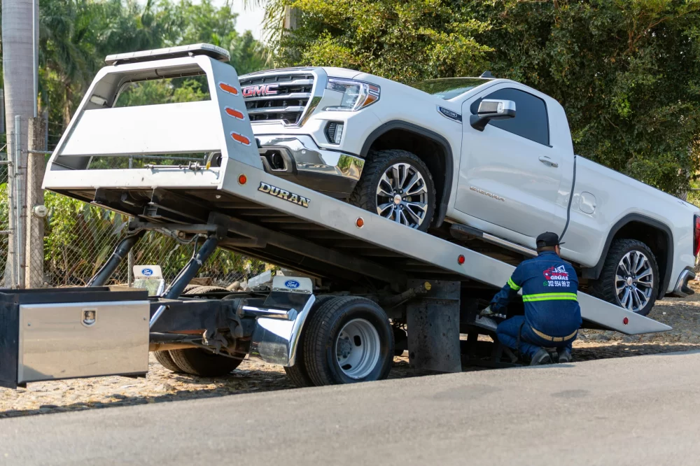 Why Choosing Towing Services with Insurance Coverage is Essential