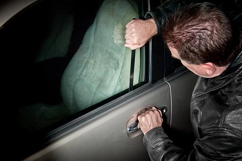 How to Solve Car Lockout Issues on Long Trips - Essential Tips for Road Safety