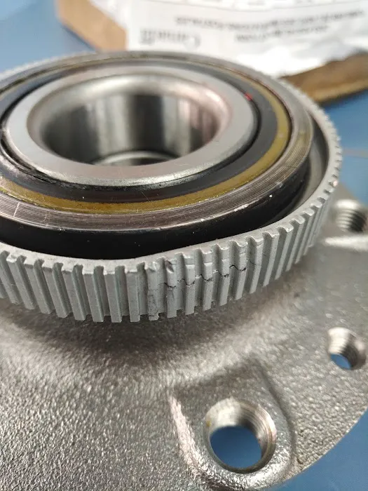 Detroit Axle 6