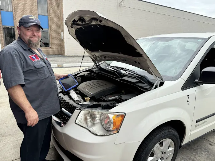 Interstate Auto Care 5