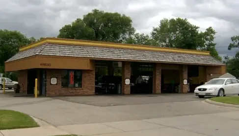 Uncle Ed's Oil Shoppe 4