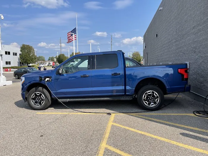 Suburban Ford Collision of Sterling Heights 1