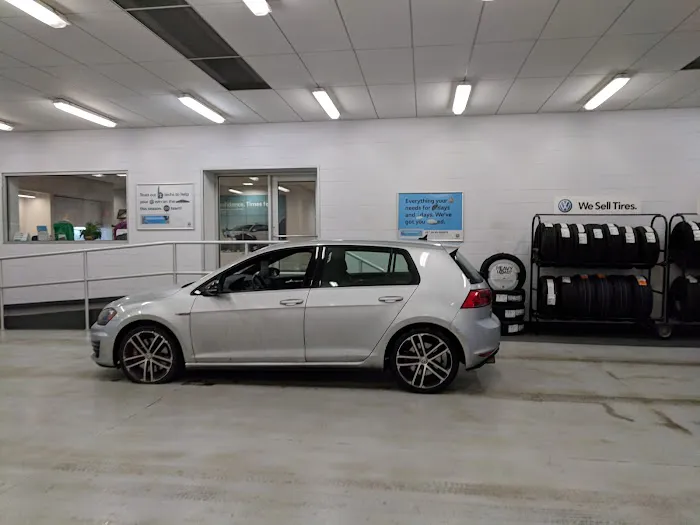 Vyletel Volkswagen Parts Department 8