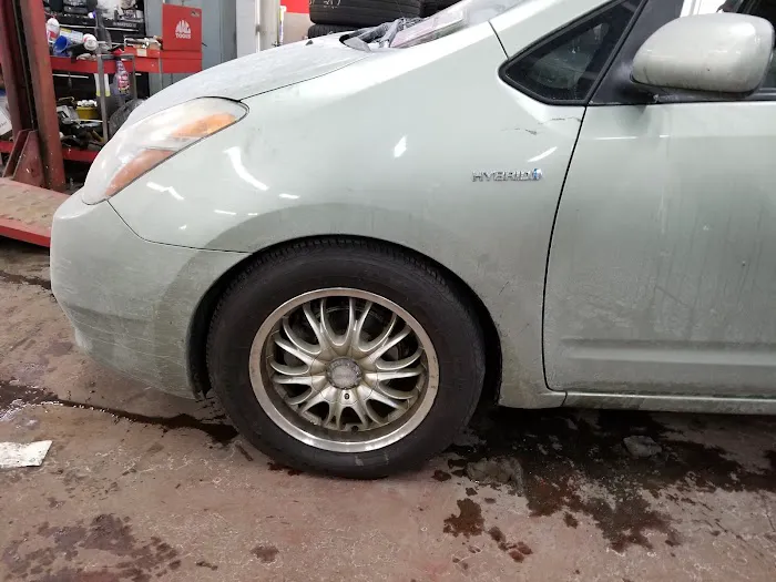 Tech 2 Auto Repair 8