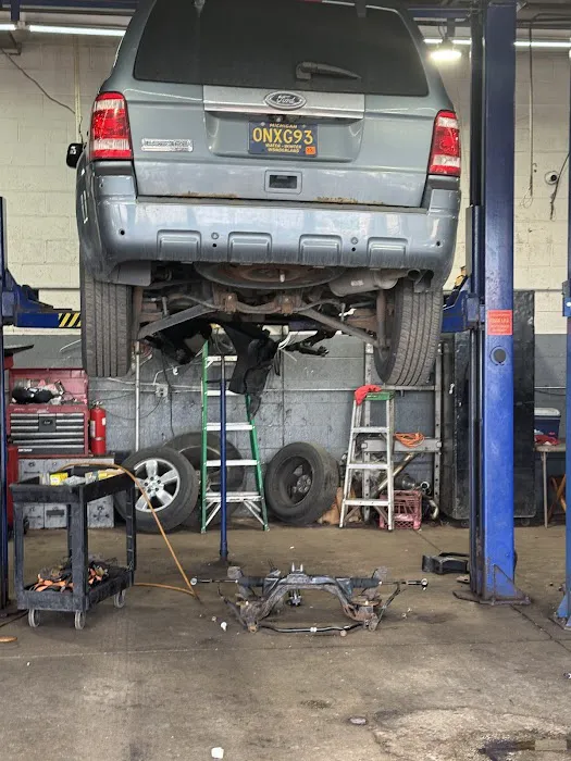 DETROIT TIRE & Mufflers 8