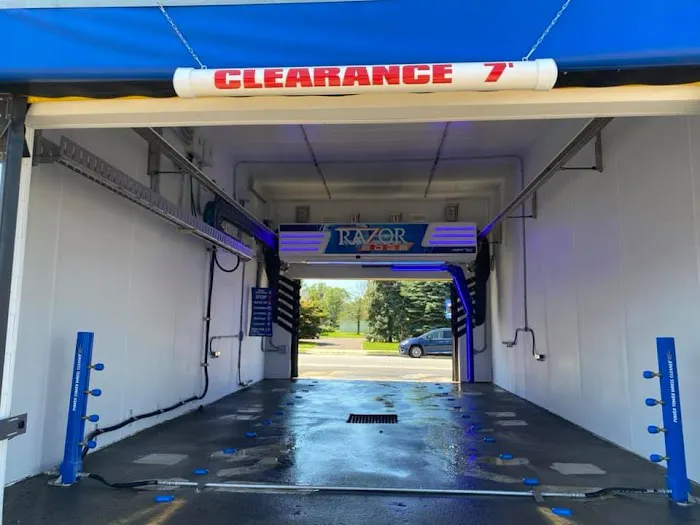 Tom's Carwash 4