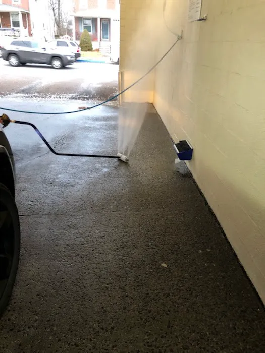 Tom's Carwash 7