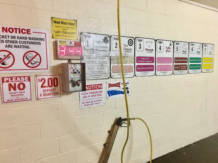 Tom's Carwash 8