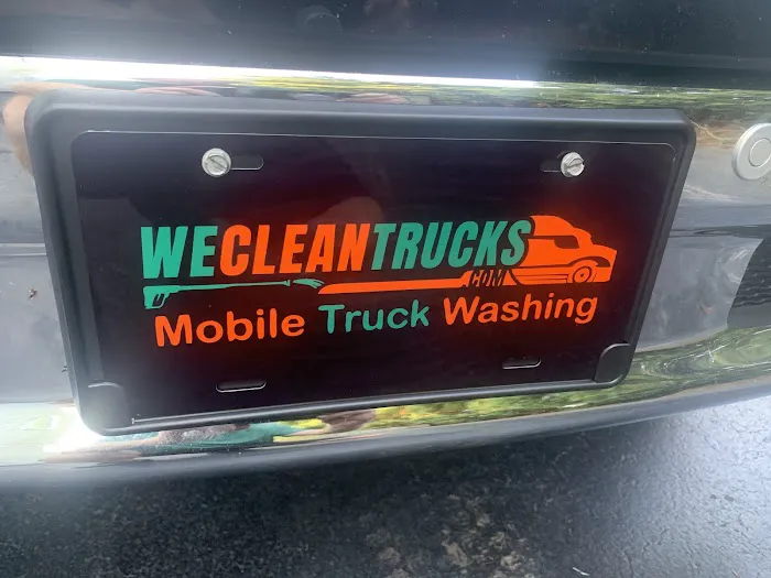 We Clean Trucks 0