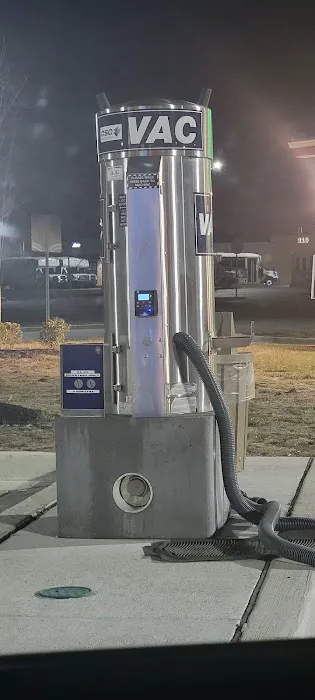 Royal Farms Car Wash 0