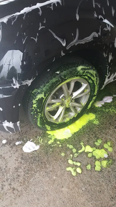 Diamond Brite Car Wash 2