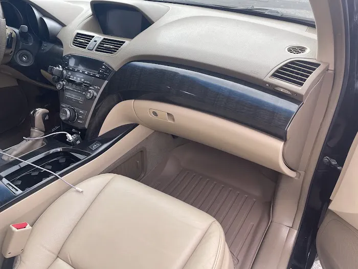 Luicho Auto Spa LLC 3