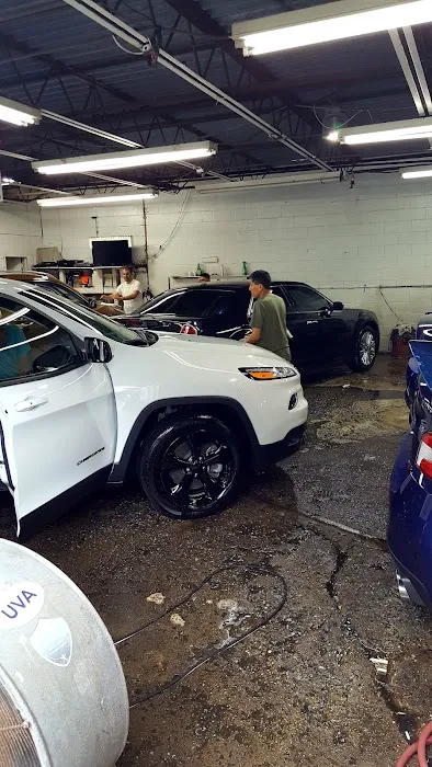 El Primo Car Wash 4