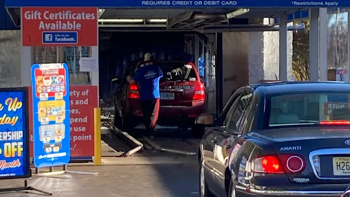 Holiday Car Wash 9