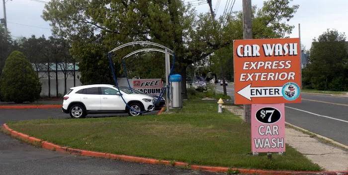 Little Ducky's Car Wash LLC 1