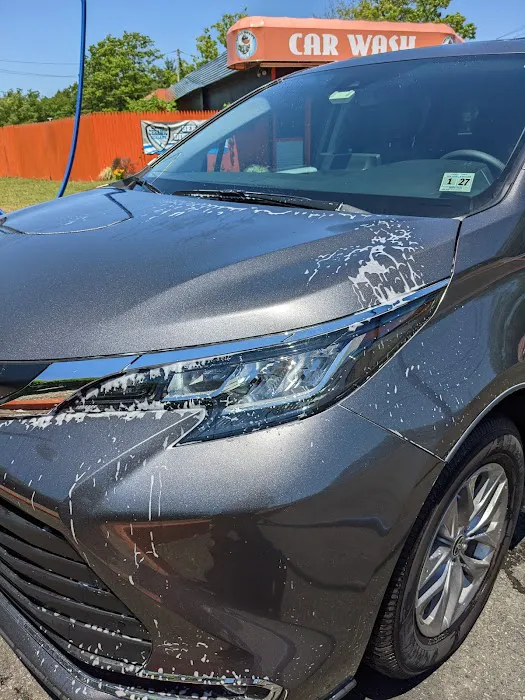 Little Ducky's Car Wash LLC 3