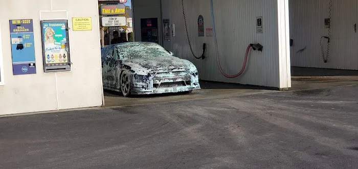 Foam & Wash Car Wash 3