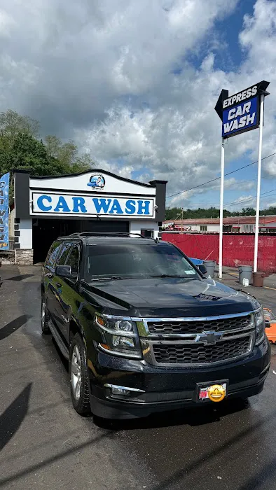 Harry's Express Car Wash 6