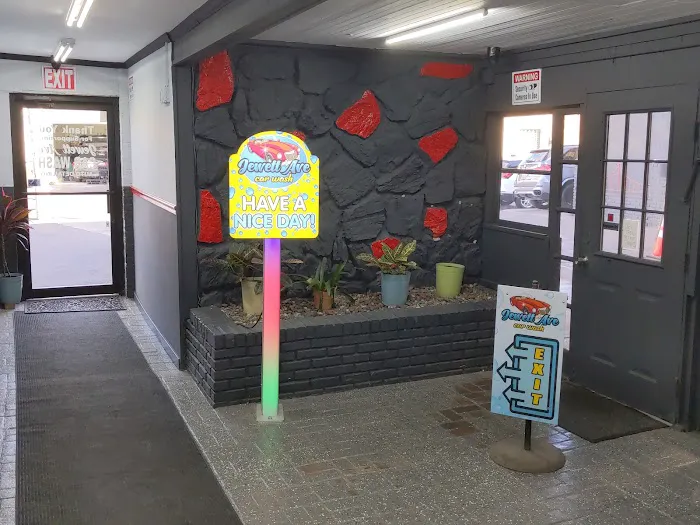 Queen Ann Car Wash 5