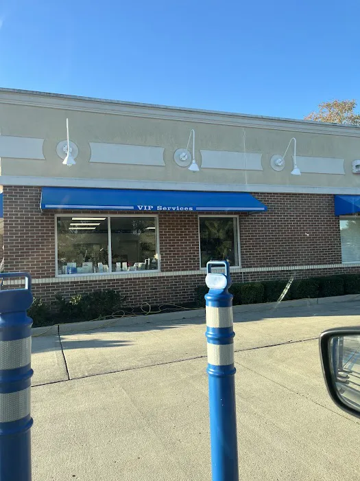 The Promenade Car Wash 8