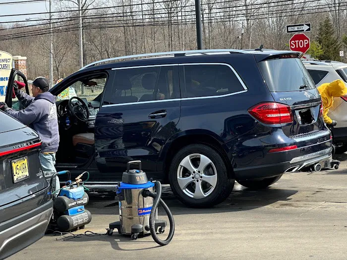 The Promenade Car Wash 9