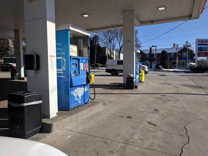 Exxon 4