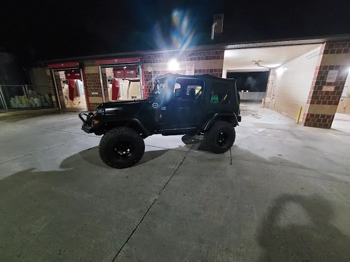 Mid-Towne Carwash 4