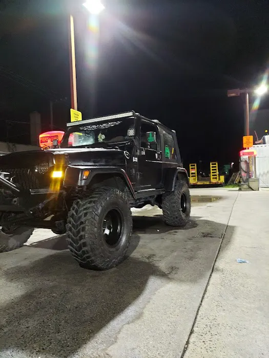 Mid-Towne Carwash 6