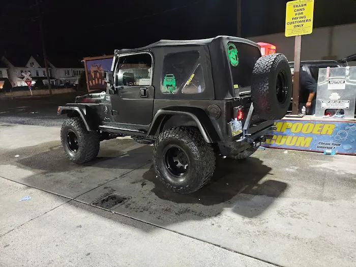 Mid-Towne Carwash 8