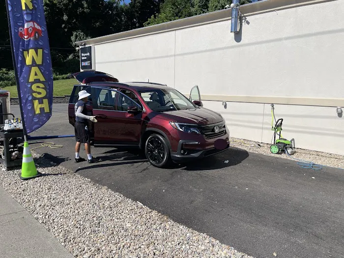 The Wonder Wash - Auto Spa & Express Lube 6