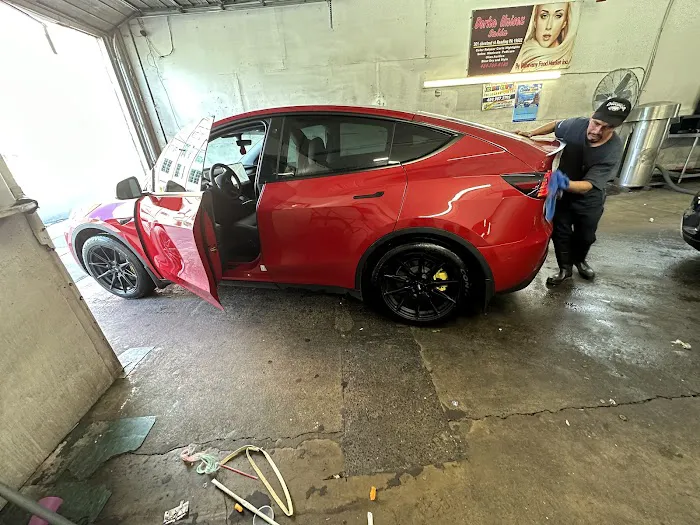Hand Car Wash 4