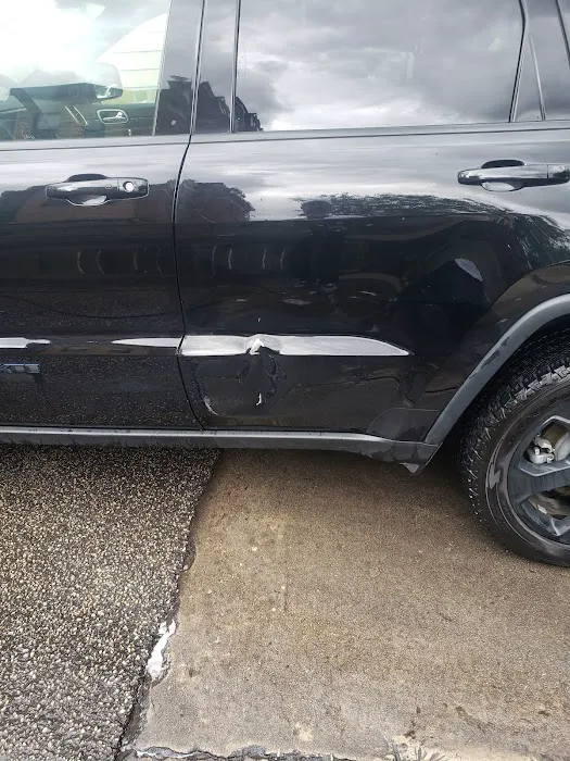 Reddboy's Hand Wash & Auto Detailing 5