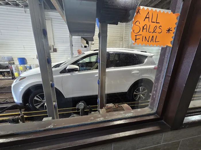 Magic Touch Car Wash 4