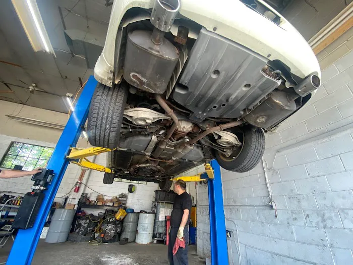 Henry's Mobile Car Wash 1