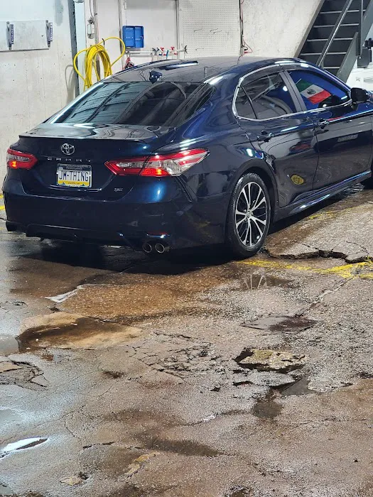 KingZ Hand Wash & Detail Center 6
