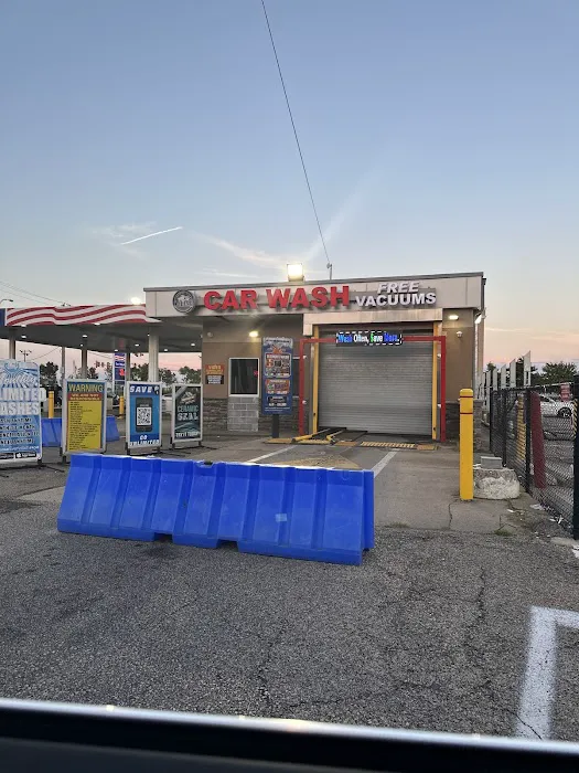 Southport Plaza Car Wash 3