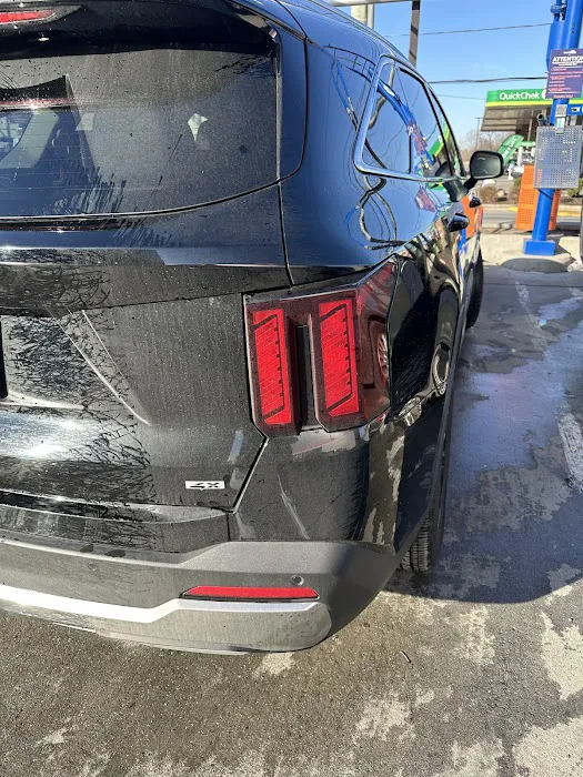 Wash Hounds Express Car Wash 4