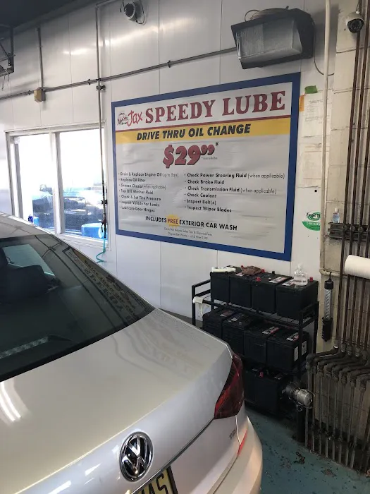 Jax Car Wash & Speedy Lube of Maywood 3