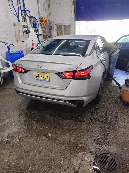 Splash-N-Dash Hand Car Wash 0
