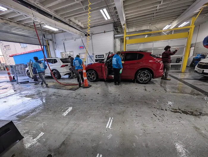 Mr. & Mrs. Bubbles Car Wash 3